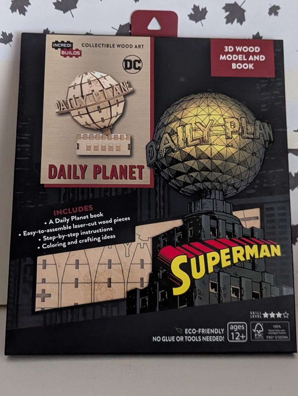 Incredi Builds Book and 3D Wood Models - Superman Daily Planet